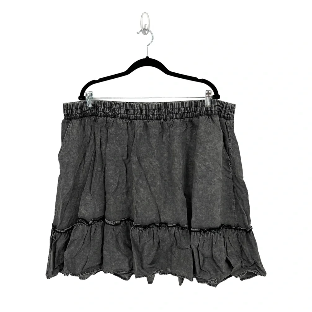 Torrid Gray Acid Washed Ruffle Skirt Size 4X